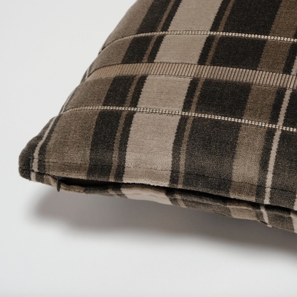 Geiger Textiles Pillow Covers SET of 2 Brand New - Picture 4 of 4